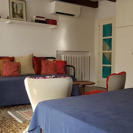 Residenza Emilia Apartment Venice Exterior photo